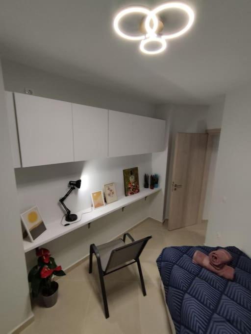 Floral Home 1 - Ground Floor Apt With Courtyard And Private Parking! أثينا المظهر الخارجي الصورة