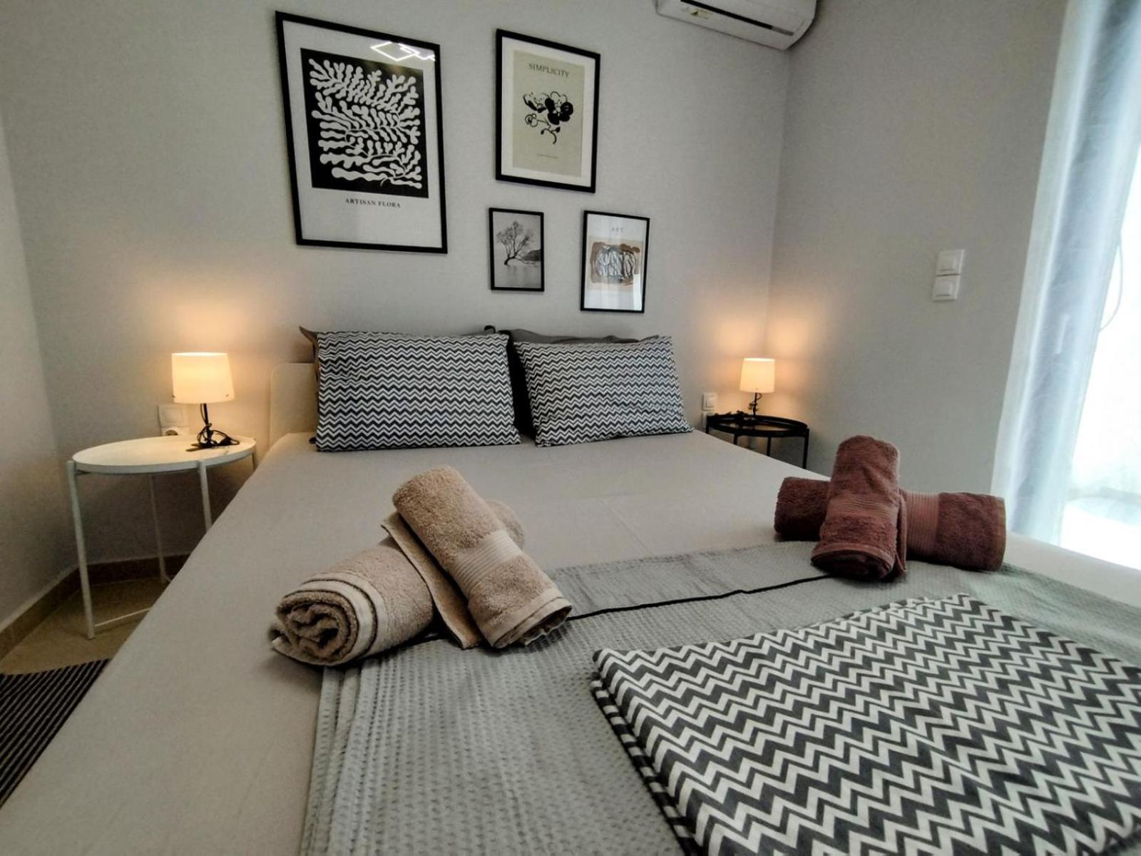Floral Home 1 - Ground Floor Apt With Courtyard And Private Parking! أثينا المظهر الخارجي الصورة