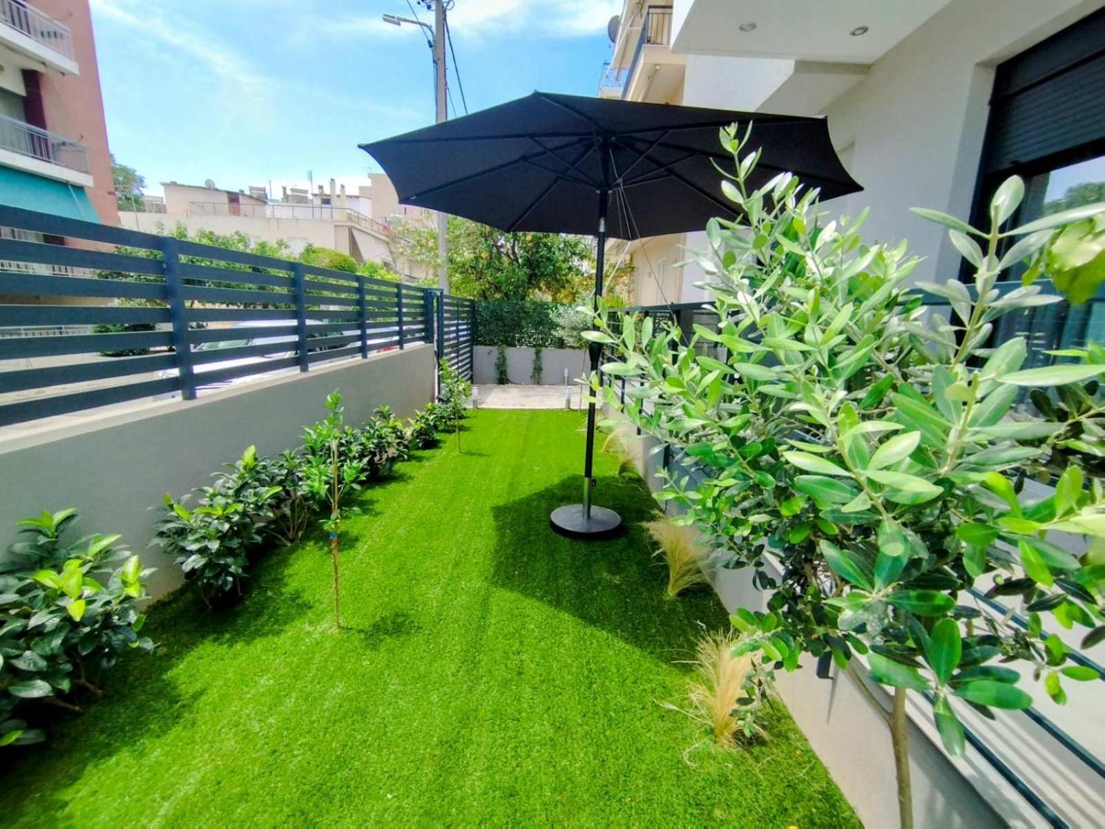 Floral Home 1 - Ground Floor Apt With Courtyard And Private Parking! أثينا المظهر الخارجي الصورة