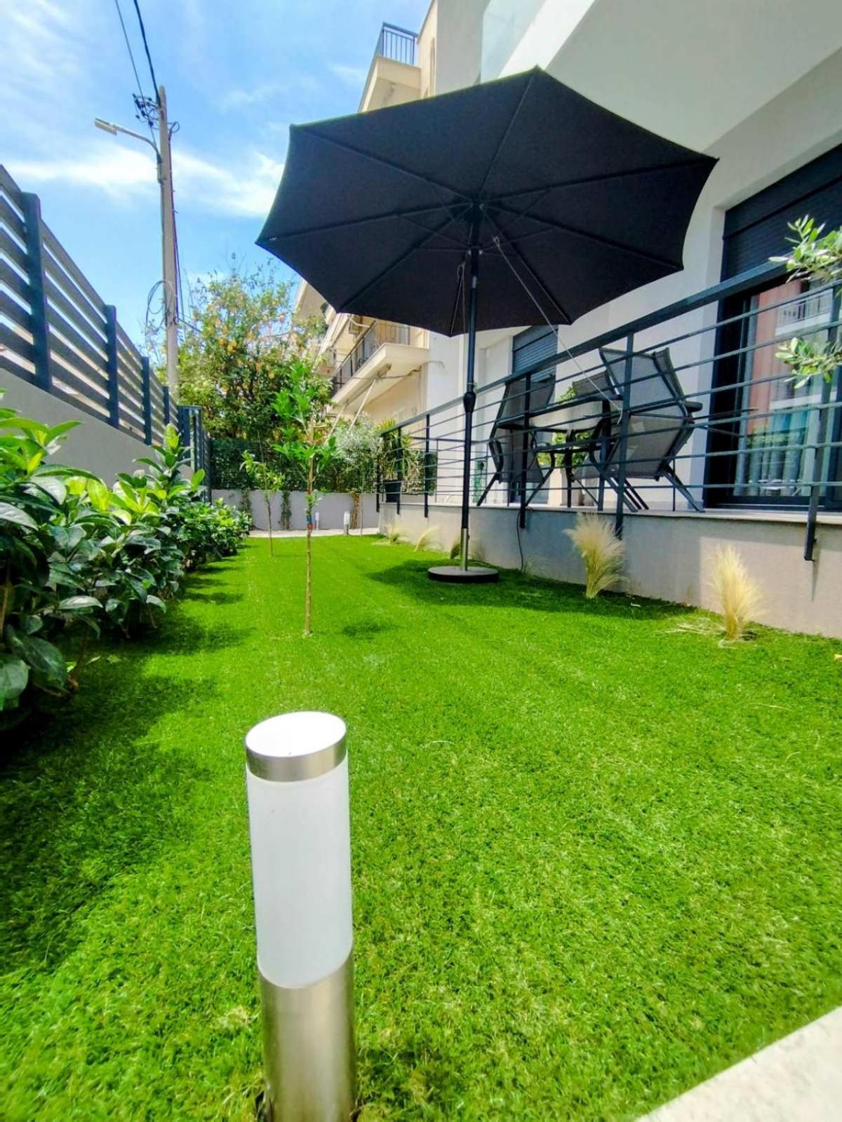 Floral Home 1 - Ground Floor Apt With Courtyard And Private Parking! أثينا المظهر الخارجي الصورة