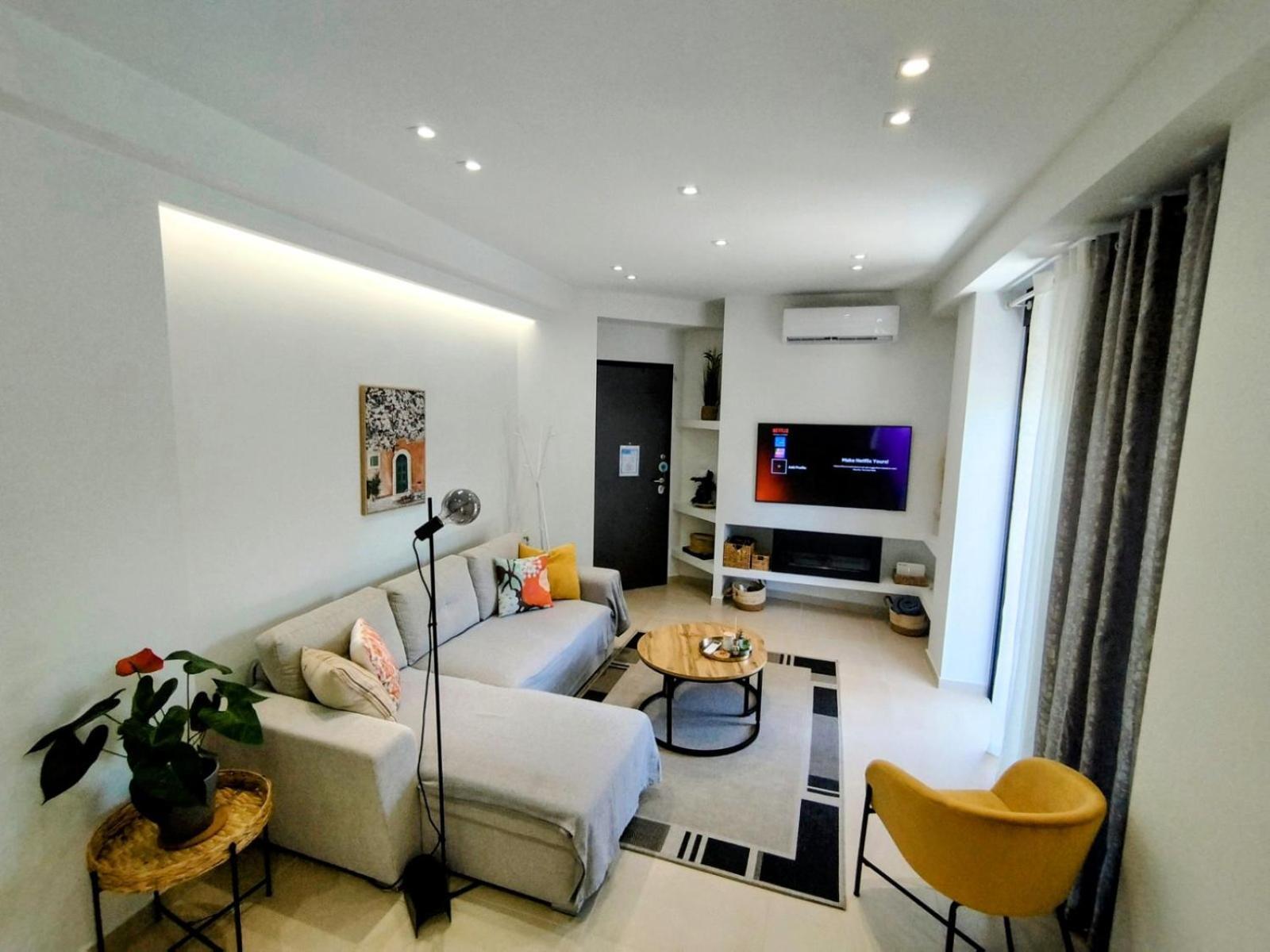 Floral Home 1 - Ground Floor Apt With Courtyard And Private Parking! أثينا المظهر الخارجي الصورة